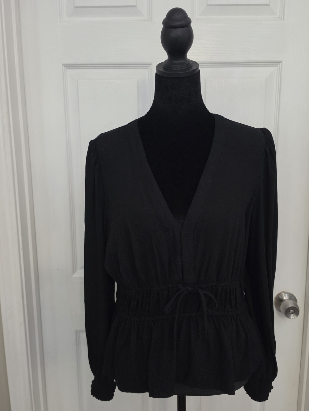 Old Navy Black V-Neck Long Sleeve Drawstring Peplum Blouse